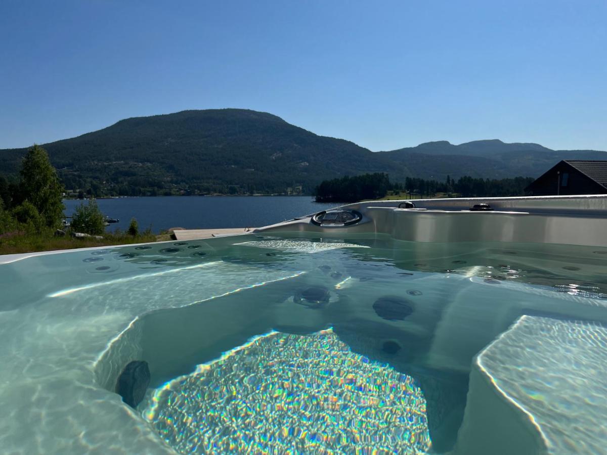 Hytte Naer Vannet, Jacuzzi Og Sauna Врадал Экстерьер фото